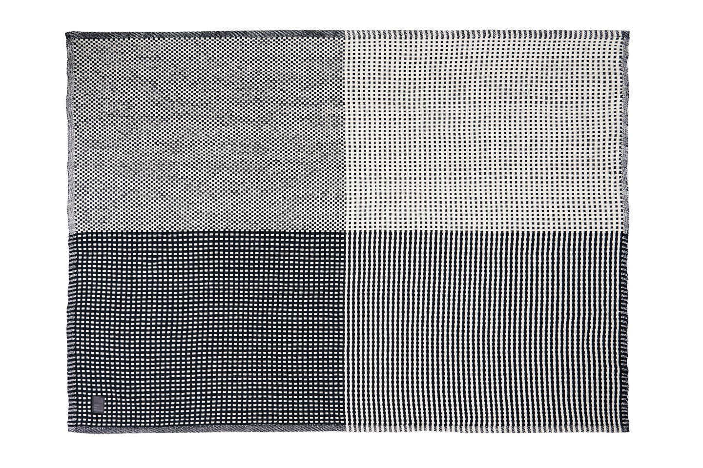 STRIPES & DOTS – THROW-1