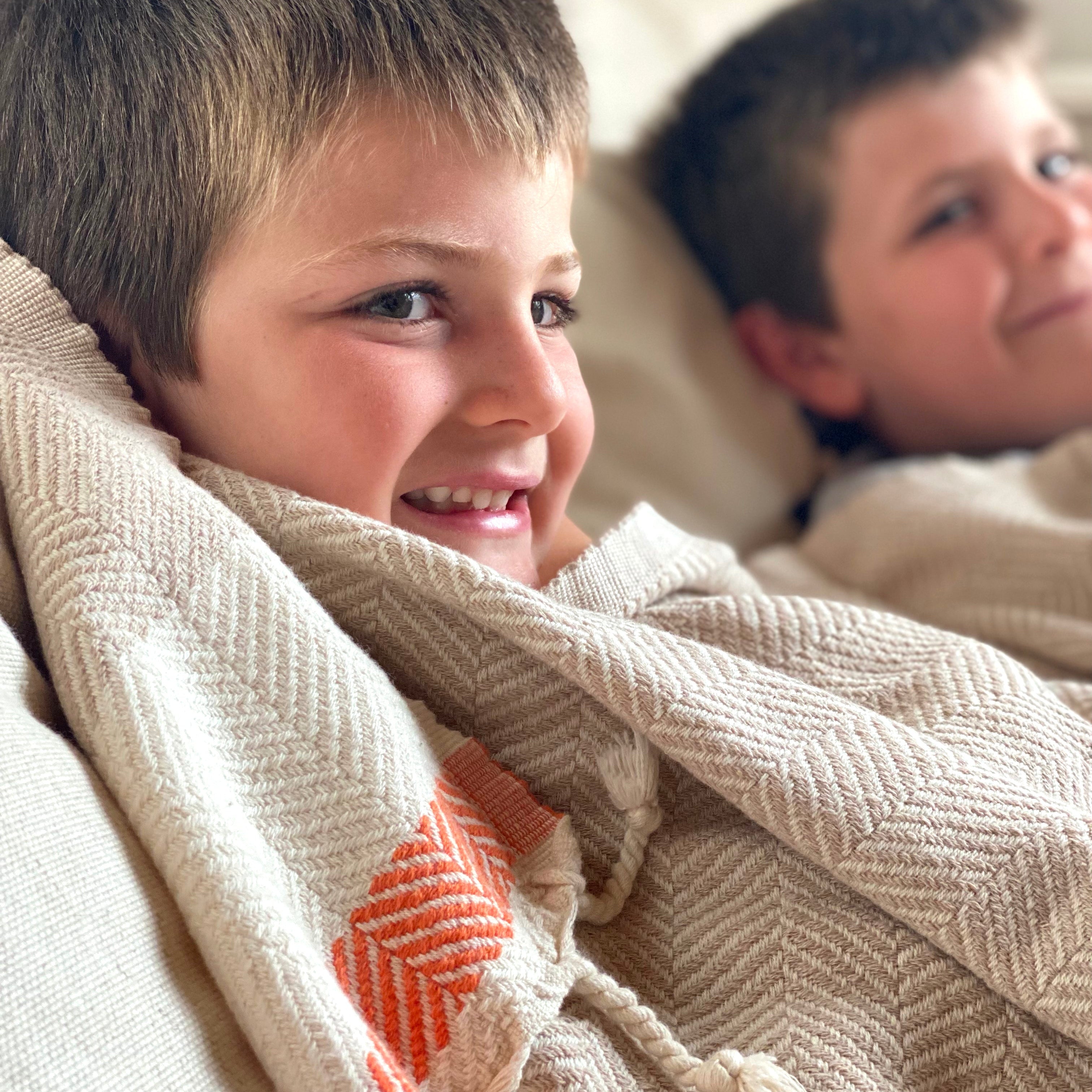 Pipa Sustainable Hand-loomed Throw Blanket - Beige-4